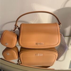 Lululemon Bag - Brown/Gold Vegan Leather